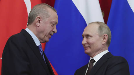 Turkey’s Erdogan set for Sochi talks with Putin on Syria & Afghanistan after pledging closer ties with Russia to fight terrorism