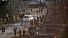 Blaming Biden’s ‘sheer negligence,’ Texas governor to SHUT DOWN border crossing points to stop migrants ‘overrunning our state’