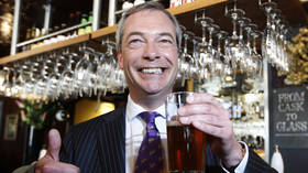 'Brexit is making us more British’: Farage & supporters celebrate return of Crown Stamp on pint glasses as victory for sovereignty