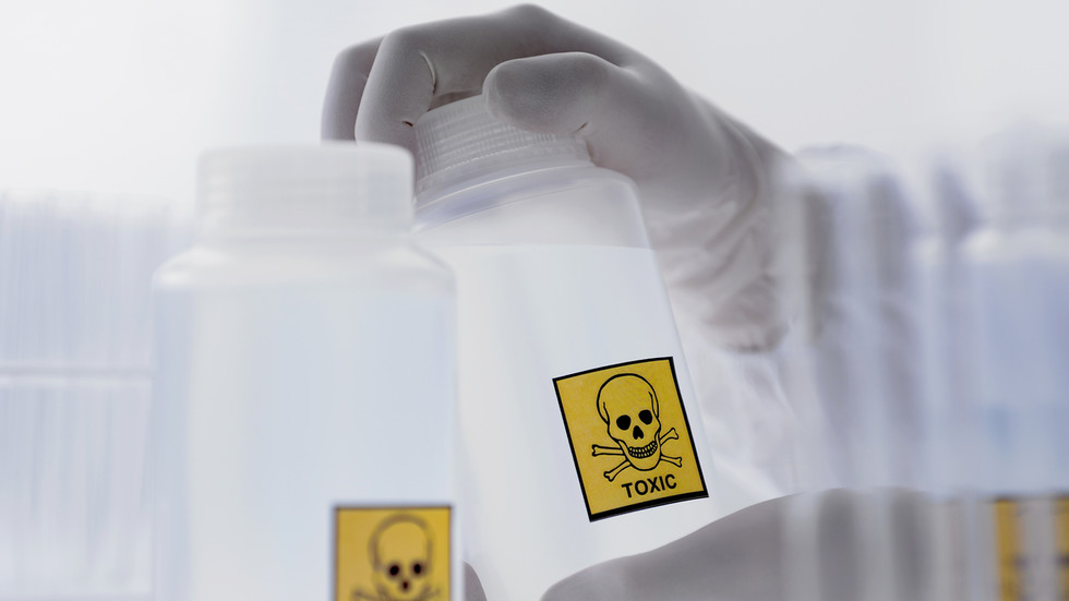 EPA officials outed scientists who blew whistle on alleged corruption & altered chemical hazard assessments at agency – reports