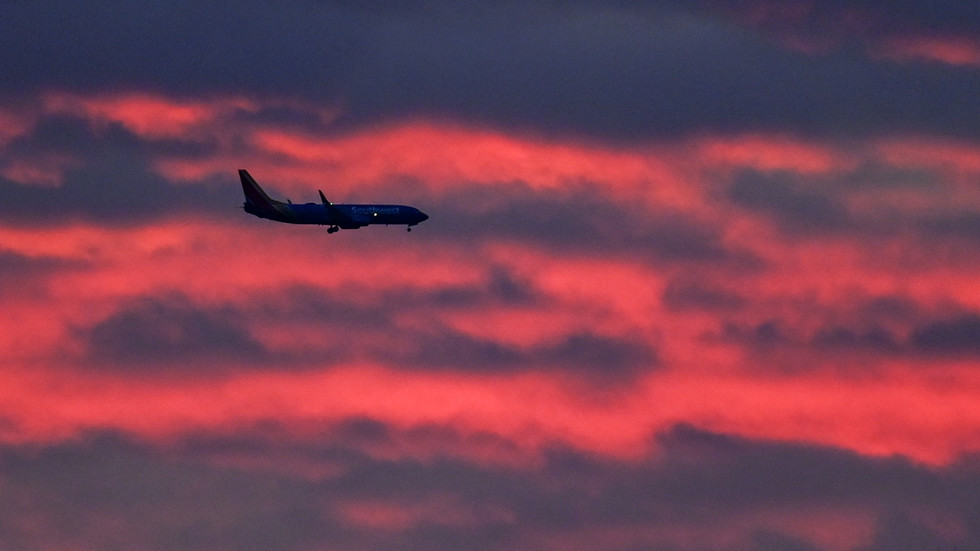 Southwest Airlines pilots and staff are flying in the face of corporate and government vaccine mandates – and about time, too