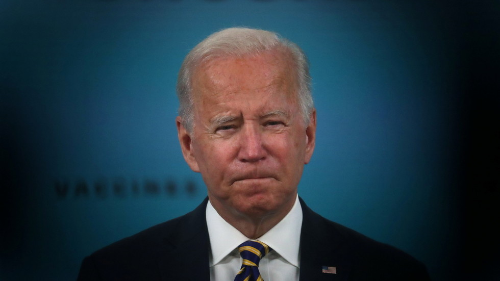 Biden praises Southwest Covid vaccine mandate amid cancelation chaos, says it will help 'eliminate this disease'