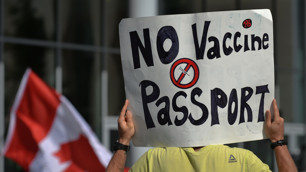‘It’s absolutely appalling’: Unvaccinated Canadians become social outcasts and the new persecuted minority