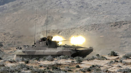 A tank belonging to military units of the IRGC Ground Force (FILE PHOTO) © Hamed Malekpour/Tasnim News Agency via REUTERS