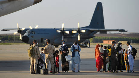 Spain evacuates 160 more Afghans in repatriation mission as it aims to rescue &lsquo;all former collaborators at risk&rsquo;