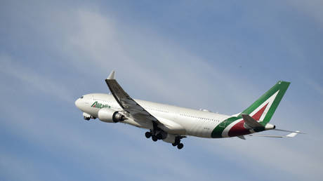 Ciao, Alitalia! Italy&rsquo;s iconic airline takes off for final flight after almost 75 years in service
