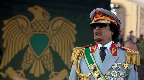 FILE PHOTO: Libya's leader Muammar Gaddafi attends a celebration of the 40th anniversary of his coming to power at the Green Square in Tripoli September 1, 2009. © REUTERS / Zohra Bensemra