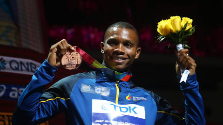 Ecuadorian sprint star Alex Quinonez gunned down in horror shopping mall shooting