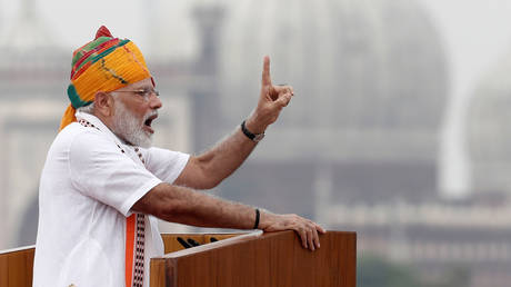 FILE PHOTO: Indian Prime Minister Narendra Modi addresses the nation during Independence Day celebrations at the historic Red Fort – a former residence of the Mughal Emperors – in Delhi, India. © REUTERS / Adnan Abidi