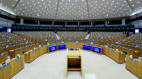 European Parliament to require that lawmakers and staff show valid Covid pass before entering – reports