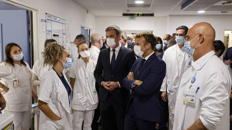 France records 1,300 resignations among nurses, health minister says, but dismisses reports of hospital capacity suffering