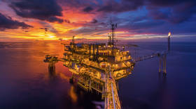 Oil prices extend multi-year highs as energy crisis grips major economies