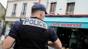 Man armed with knife ‘neutralized’ by French police after threatening officers (VIDEO)