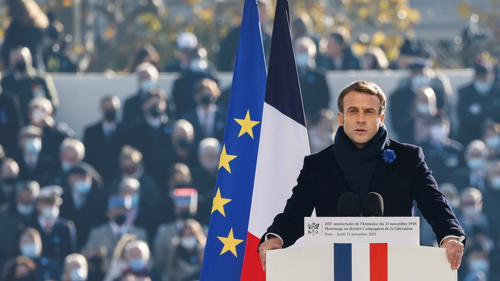 Macron quietly changes French flag – reports