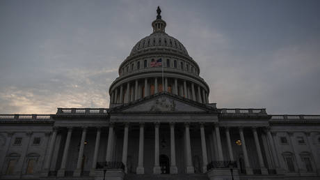 The Keiser Report explores what hyperinflation could do to the US