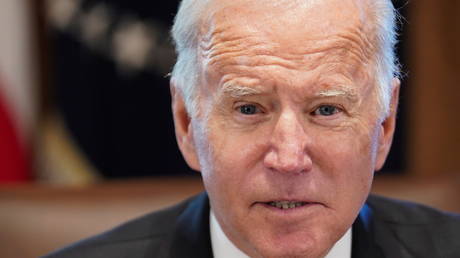 Biden&rsquo;s mental fitness increasingly worries voters &ndash; poll