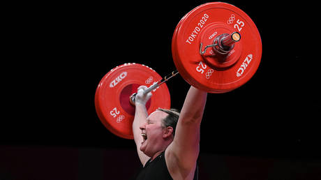 New Zealand's Laurel Hubbard competes in the women's +87kg weightlifting competition during the Tokyo 2020 Olympic Games at the Tokyo International Forum in Tokyo on August 2, 2021. © AFP / Mohd RASFAN