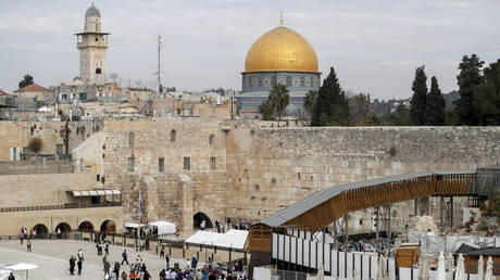 1 killed, 3 injured in Jerusalem Temple Mount shooting &ndash; reports