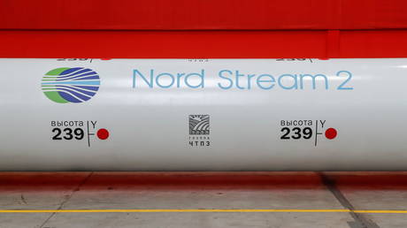 FILE PHOTO: The logo of the Nord Stream 2 gas pipeline project is seen on a large diameter pipe at Chelyabinsk Pipe Rolling Plant owned by ChelPipe Group in Chelyabinsk, Russia February 26, 2020. © REUTERS / Maxim Shemetov