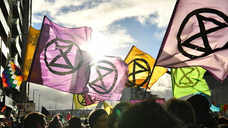 An Extinction Rebellion climate change protest in Glasgow, Scotland, UK, November 12, 2021. © Reutes/Dylan Martinez