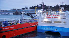 Французские рыбаки блокируют доступ Великобритании к местным портам
