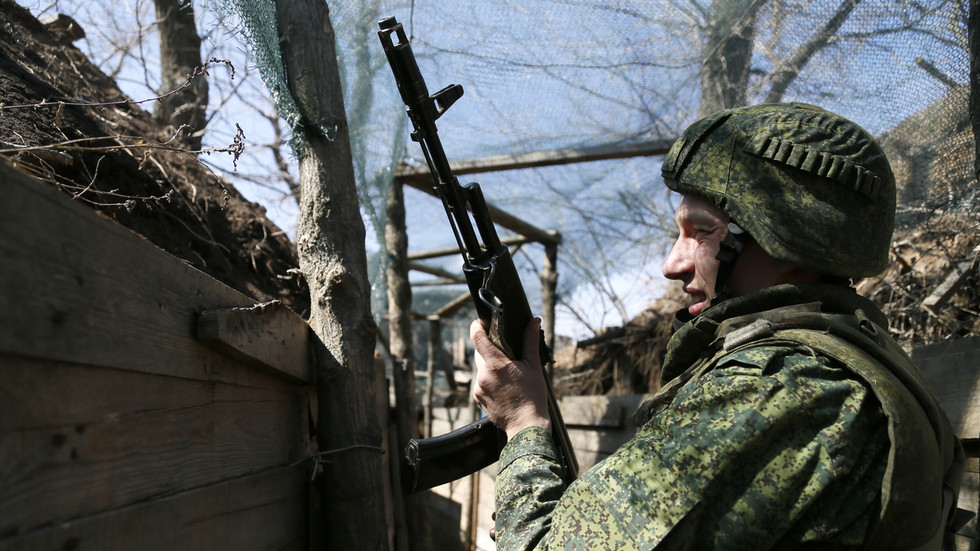 Who is fighting who in Ukraine?