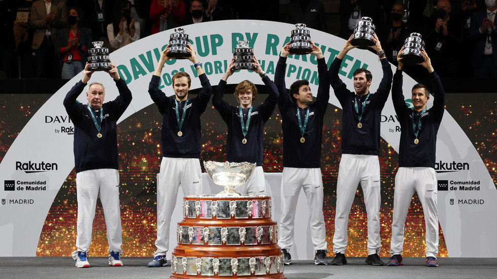 Russian men’s tennis stars achieve historic 15-year first