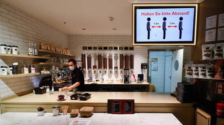 FILE PHOTO. A coffee bar in Duesseldorf, Germany. ©REUTERS / Wolfgang Rattay
