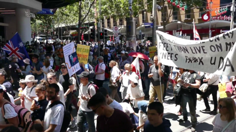 Vaccine mandates for workers met with mass protests in Australia (VIDEO)