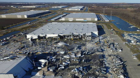 محل ریزش سقف در مرکز توزیع Amazon.com در ادواردزویل، ایلینوی، 11 دسامبر 2021.