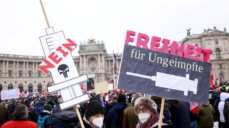 Hunters of the unvaccinated are being hired in Europe
