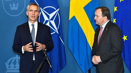 NATO Secretary General Jens Stoltenberg meets with Swedish Prime Minister Stefan Lofven in Stockholm. © Reuters / Claudio Bresciani