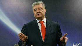 Ukraine's Poroshenko talks war with Russia amid 'treason' probe