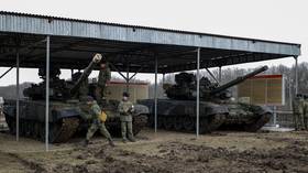 روسیه نیروهای خود را از مناطق نزدیک اوکراین خارج می کند