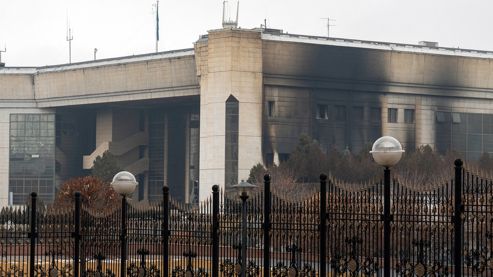 West silent after media offices raided by ‘well-prepared’ thugs, Moscow says