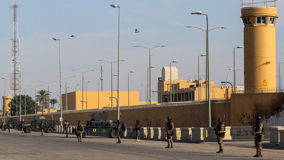 Rockets targeting US embassy injure two (VIDEOS)