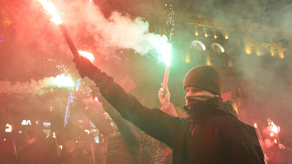 Russia warns of US relationship with Neo-Nazis in Ukraine