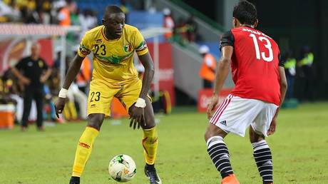 Ousmane Coulibaly (left) playing for Mali in 2017 © Fared Kotb / Anadolu Agency / Getty Images