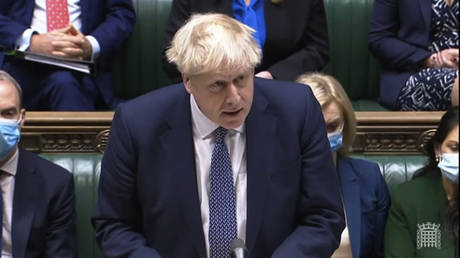 Britain's Prime Minister Boris Johnson makes a statement ahead of Prime Minister's Questions in the House of Commons © House of Commons/PA via AP