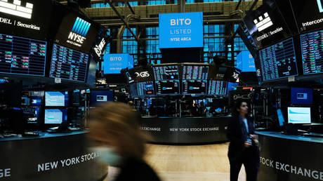 Assets of world&rsquo;s largest investment manager hit record $10trn