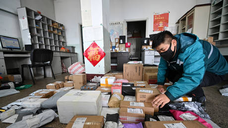 China blames overseas deliveries for Omicron outbreak