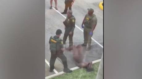 Naked NFL star arrested after ‘attacking police officer’ (VIDEO)