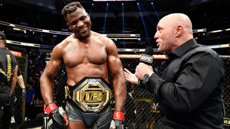 Francis Ngannou (left) © Chris Unger / Zuffa LLC