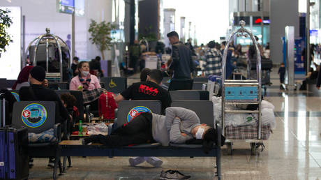 Riot police called amid airport protest (VIDEO)