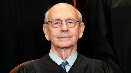 Liberal justice Stephen Breyer to retire from Supreme Court