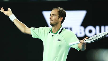 Medvedev slams &lsquo;empty brain&rsquo; fans in latest Australian Open tirade (VIDEO)