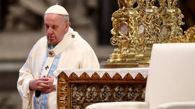 Le pape François accuse les propriétaires d'animaux sans enfants d'"égoïsme"