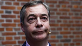 Farage warns public over Djokovic fiasco
