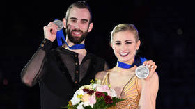 La première star non binaire des Jeux olympiques d’hiver fait « peur » à la légende du patinage artistique — RT Sport News