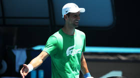 Le tirage au sort retardé de l'Open d'Australie ajoute à la tension de Djokovic